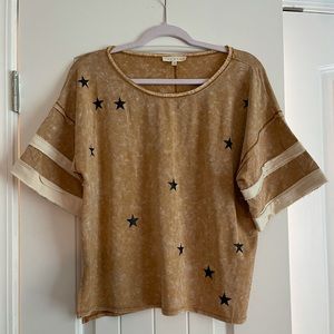 Ruthie Grace Boutique stars striped sleeve size M